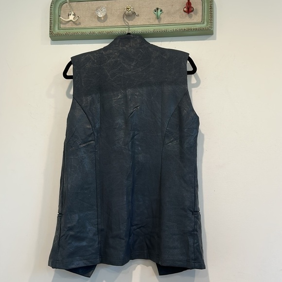 KRISA x REVOLVE Stylish steel blue Sleeveless Vest midi length new w tags - Picture 5 of 5